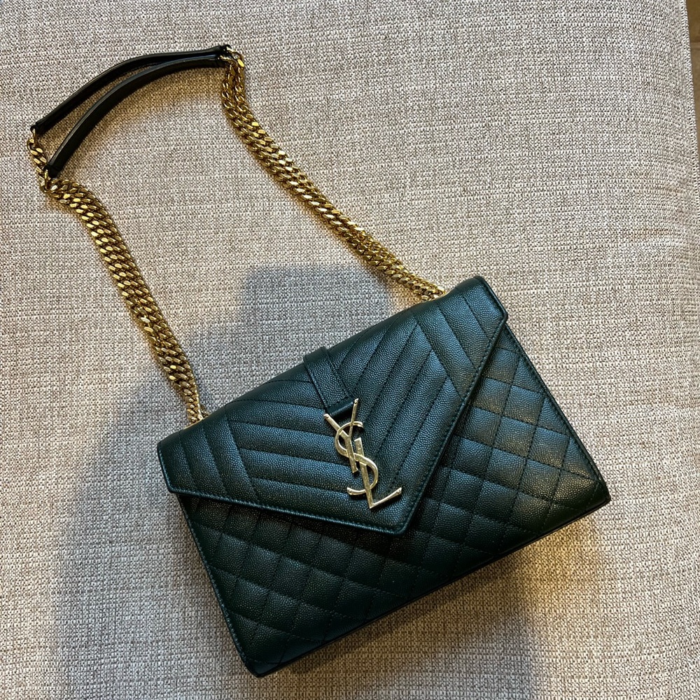 ENVELOPE MEDIUM BAG IN MIX MATELASSE GRAIN DE POUDRE EMBOSSED LEATHER